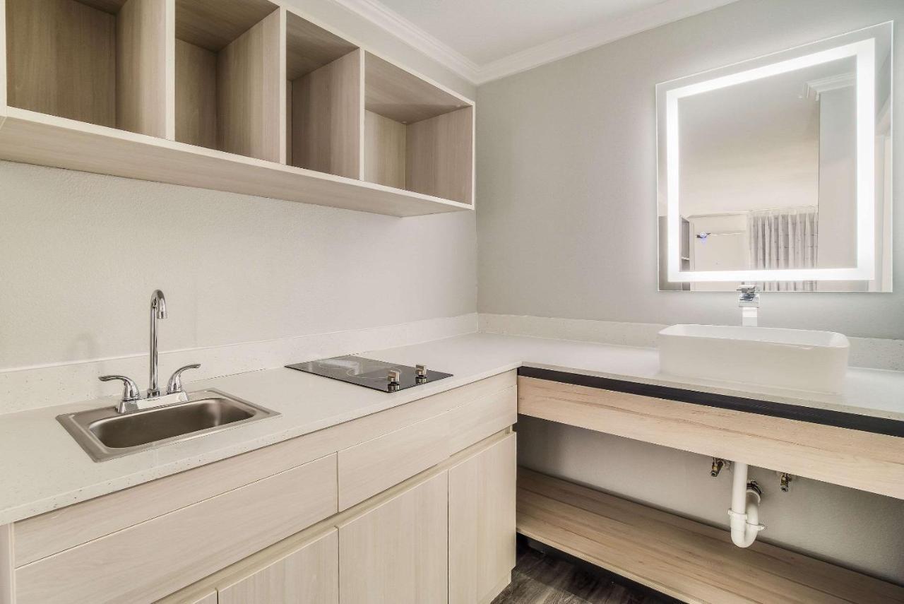 Mainstay Suites Florencie Exteriér fotografie