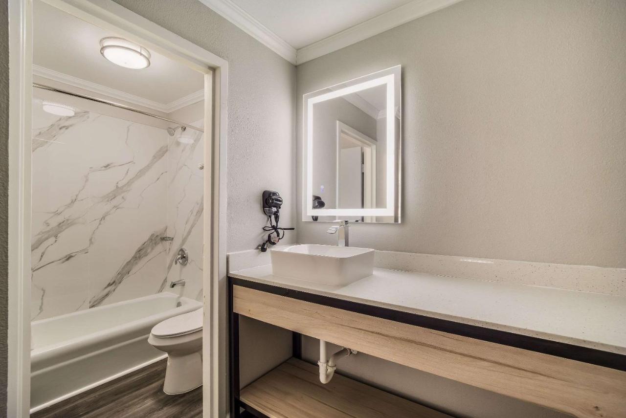 Mainstay Suites Florencie Exteriér fotografie